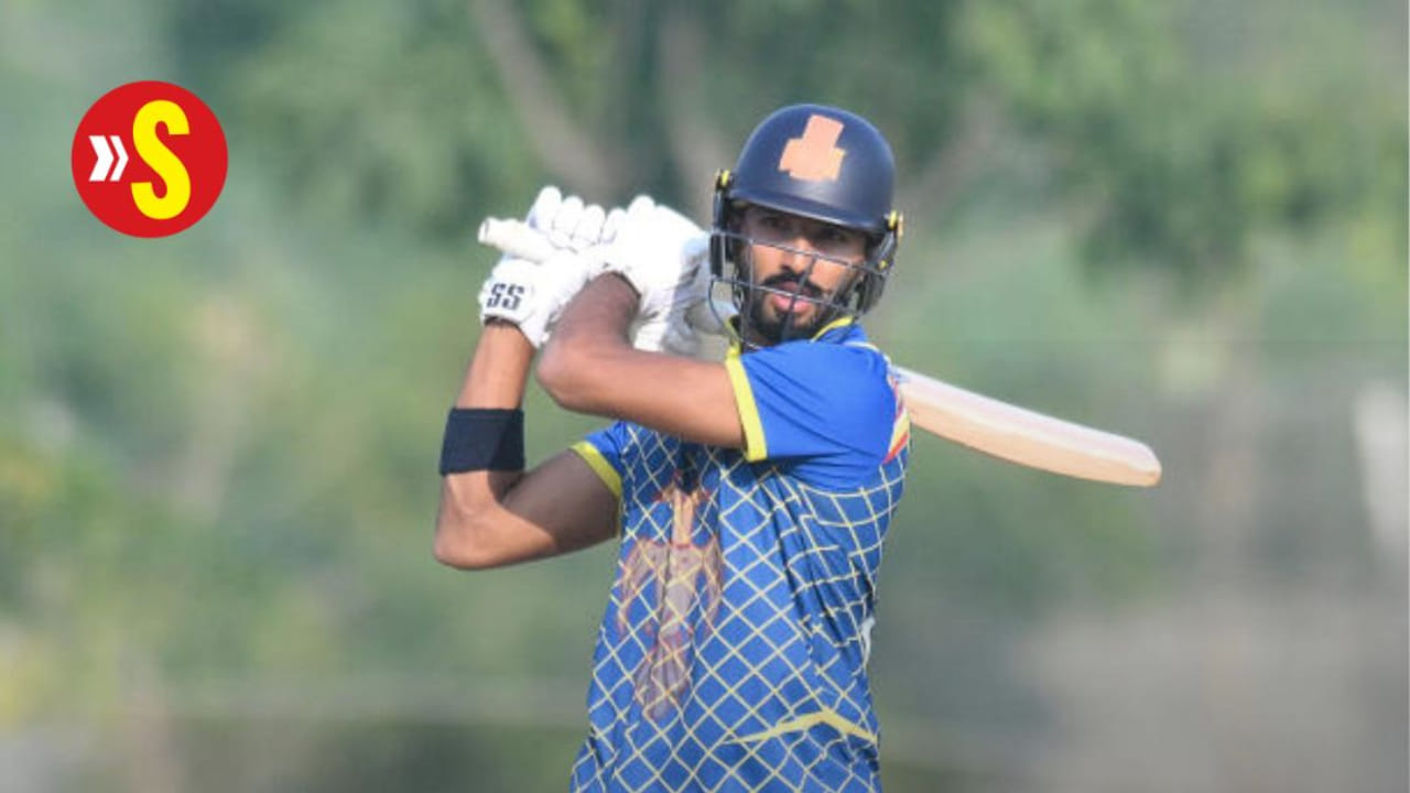 2025 ರ ವರ್ಷ ದೇವದತ್ ಪಡಿಕ್ಕಲ್ ಅವರಿಗೆ ವಿಶೇಷವಾಗಿತ್ತು. ಕಳೆದ ಆವೃತ್ತಿಯ ವಿಜಯ್ ಹಜಾರೆ ಟ್ರೋಫಿಯ ಕ್ವಾರ್ಟರ್-ಫೈನಲ್ ಮತ್ತು ಸೆಮಿಫೈನಲ್‌ಗಳಲ್ಲಿ ಪಂದ್ಯಶ್ರೇಷ್ಠ ಪ್ರಶಸ್ತಿ ಗೆದ್ದಿದ್ದ ಪಡಿಕ್ಕಲ್, ಸೈಯದ್ ಮುಷ್ತಾಕ್ ಟ್ರೋಫಿಯಲ್ಲಿ 309 ರನ್ ಬಾರಿಸಿದ್ದರು, ಈಗ ವಿಜಯ್ ಹಜಾರೆ ಟ್ರೋಫಿಯಲ್ಲಿ ತಮ್ಮ ಸಾಮರ್ಥ್ಯವನ್ನು ಮತ್ತೊಮ್ಮೆ ಸಾಭೀತುಪಡಿಸಿರುವ ಪಡಿಕ್ಕಲ್​ಗೆ ಭಾರತ ತಂಡದಲ್ಲಿ ಯಾವಾಗ ಅವಕಾಶ ಸಿಗಲಿದೆ ಎಂಬುದು ಅಭಿಮಾನಿಗಳ ಪ್ರಶ್ನೆಯಾಗಿದೆ.