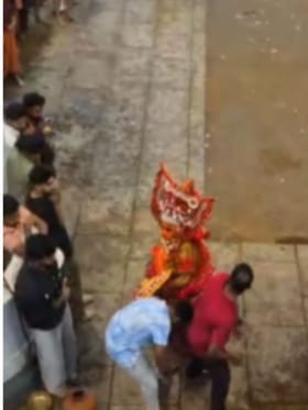 ದೈವ ಮುಂದೆ ಅಹಂಕಾರ ತೋರಿದ ಯುವಕನಿಗೆ ಆಗಿದ್ದೇನು ನೋಡಿ