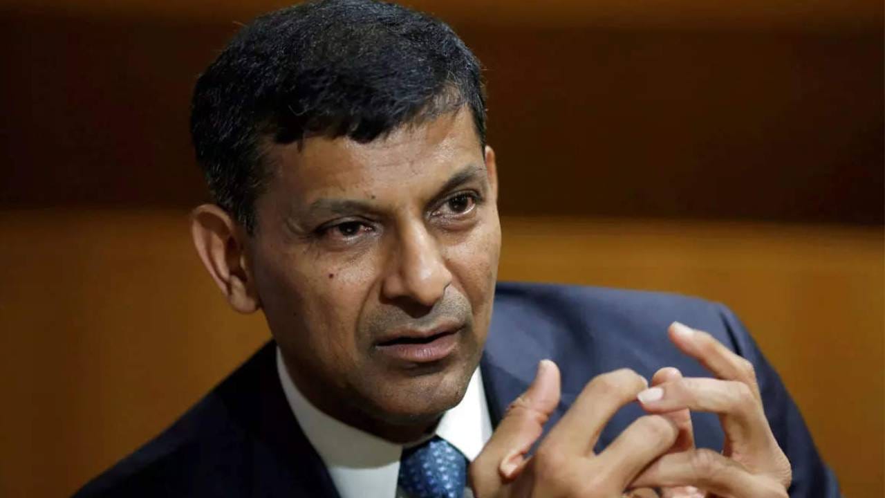 ಪಾಕಿಸ್ತಾನಕ್ಕೆ ಶೇ. 19, ಭಾರತಕ್ಕೆ ಶೇ. 50 ಸುಂಕ ಹಾಕಿದ್ದೇಕೆ ಅಮೆರಿಕ? ರಘುರಾಮ್ ರಾಜನ್ ಹೇಳಿದ್ದಿದು ಪಾಕಿಸ್ತಾನಕ್ಕೆ ಶೇ. 19, ಭಾರತಕ್ಕೆ ಶೇ. 50 ಸುಂಕ ಹಾಕಿದ್ದೇಕೆ ಅಮೆರಿಕ? ರಘುರಾಮ್ ರಾಜನ್ ಹೇಳಿದ್ದಿದು