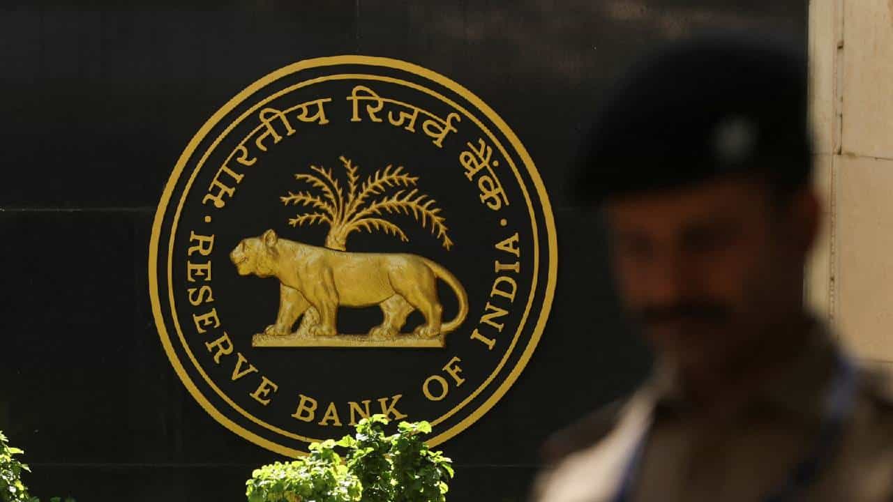 RBI Recruitment 2025: ಭಾರತೀಯ ರಿಸರ್ವ್ ಬ್ಯಾಂಕ್ನಲ್ಲಿ ಲಿಖಿತ ಪರೀಕ್ಷೆಯಿಲ್ಲದೆ 93 ತಜ್ಞರ ಹುದ್ದೆಗೆ ನೇಮಕಾತಿ RBI Recruitment 2025: ಭಾರತೀಯ ರಿಸರ್ವ್ ಬ್ಯಾಂಕ್ನಲ್ಲಿ ಲಿಖಿತ ಪರೀಕ್ಷೆಯಿಲ್ಲದೆ 93 ತಜ್ಞರ ಹುದ್ದೆಗೆ ನೇಮಕಾತಿ