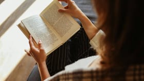 ಪುಸ್ತಕ ಓದುವುದರಿಂದ ಲಭಿಸುವ ಪ್ರಯೋಜನಗಳೇನು?