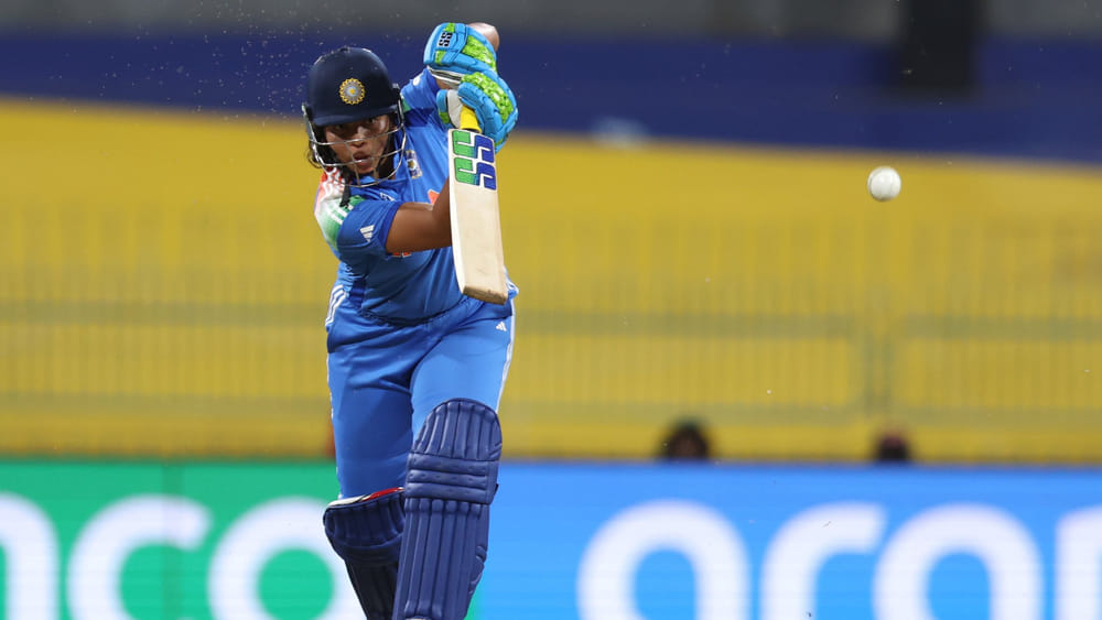 IND-W vs SL-W: 6,6,4,6.. ಒಂದೇ ಓವರ್​ನಲ್ಲಿ ಲಂಕಾ ಸ್ಪಿನ್ನರ್ ಬೆವರಿಳಿಸಿದ ರಿಚಾ ಘೋಷ್