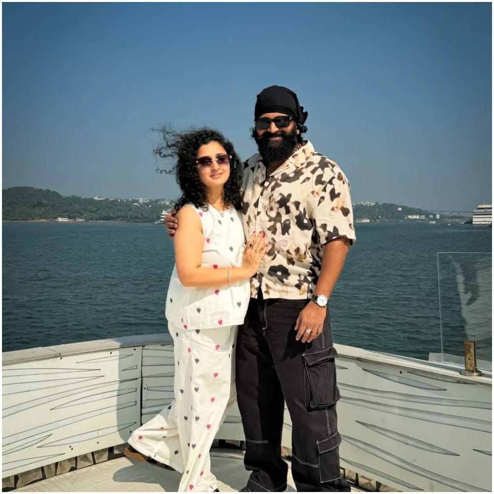 ರಿಷಬ್ ಶೆಟ್ಟಿ ಅವರು ‘ಕಾಂತಾರ: ಚಾಪ್ಟರ್ 1’ ಸಿನಿಮಾ ಮೂಲಕ ಫೇಮಸ್ ಆಗಿದ್ದಾರೆ. ಈ ಸಿನಿಮಾ ಸಾಕಷ್ಟು ಗಮನ ಸೆಳೆದಿದೆ. ಈ ಸಿನಿಮಾಗಾಗಿ ರಿಷಬ್ ಅವರು ಸಾಕಷ್ಟು ಬೆವರು ಹರಿಸಿದ್ದಾರೆ. ಸಿನಿಮಾ ರಿಲೀಸ್ ಆದ ಬಳಿಕ ಅವರು ಒಂದು ಬ್ರೇಕ್ನಲ್ಲಿ ಇದ್ದಾರೆ.