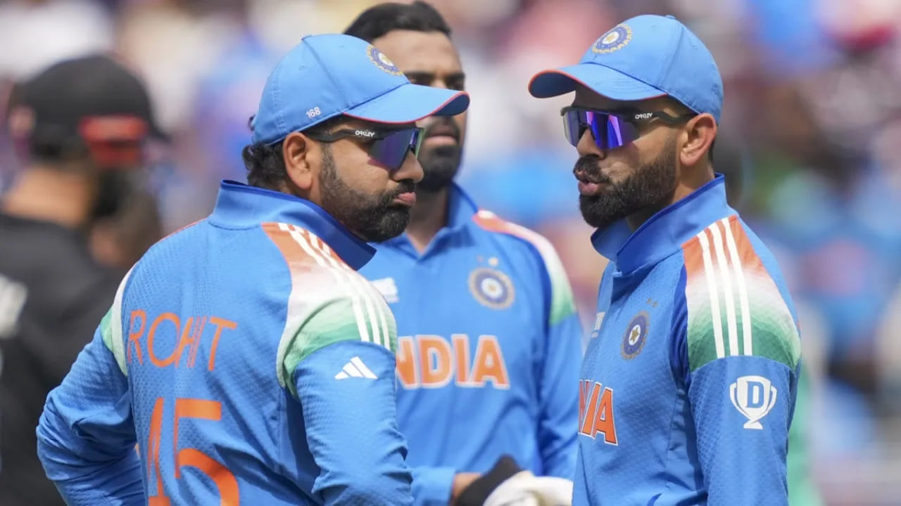 ವರದಿಗಳ ಪ್ರಕಾರ, ರೋಹಿತ್ ಮತ್ತು ವಿರಾಟ್ ಅವರ ಶ್ರೇಣಿಗಳನ್ನು ಕೆಳಗಿಳಿಸುವ ಸಾಧ್ಯತೆಯಿದೆ. ಇದರರ್ಥ ಅವರನ್ನು A+ ನಿಂದ A ದರ್ಜೆಗೆ ಇಳಿಸಬಹುದು, ಇದು ಅವರ ವಾರ್ಷಿಕ ವೇತನದ ಮೇಲೆ ಪರಿಣಾಮ ಬೀರುತ್ತದೆ. BCCI ಕೇಂದ್ರ ಒಪ್ಪಂದದಡಿಯಲ್ಲಿ, A+ ದರ್ಜೆಯ ಆಟಗಾರರು ವಾರ್ಷಿಕ 7 ಕೋಟಿ ರೂ. ವೇತನವನ್ನು ಪಡೆಯುತ್ತಾರೆ. ಇದು ಪ್ರಸ್ತುತ ರೋಹಿತ್ ಮತ್ತು ವಿರಾಟ್ ಅವರ ವೇತನವಾಗಿದೆ. ಆದಾಗ್ಯೂ, ಪರಿಷ್ಕರಣೆಯ ನಂತರ ಅವರಿಗೆ A ದರ್ಜೆಗೆ ಹಿಂಬಡ್ತಿ ನೀಡಿದರೆ, ಅವರ ವೇತನವು 5 ಕೋಟಿ ರೂ.ಗೆ ಇಳಿಯಲಿದೆ.