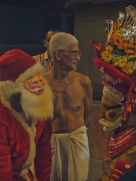 ಮುತ್ತಪ್ಪ ದೈವದ ಆಶೀರ್ವಾದ ಪಡೆದ ಸಾಂತಾ ಕ್ಲಾಸ್‌