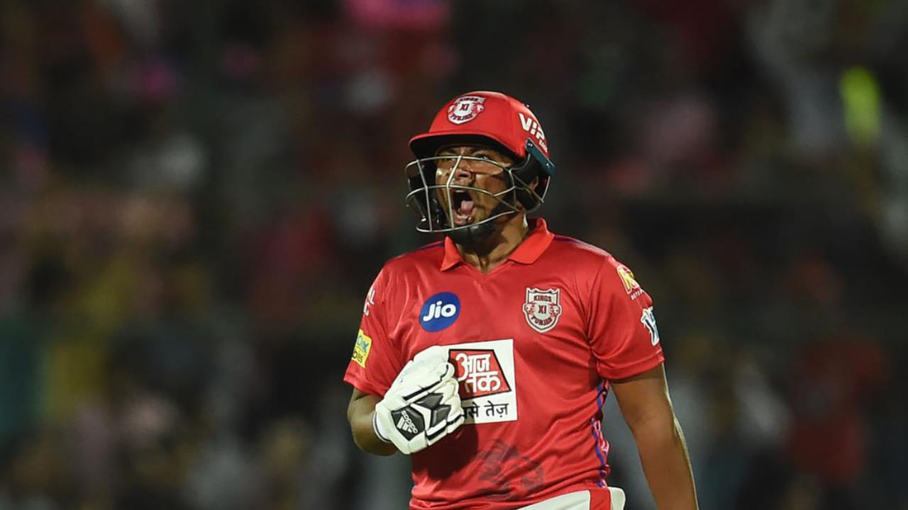 ಐಪಿಎಲ್ನಲ್ಲಿ ಇದುವರೆಗೆ 50 ಪಂದ್ಯಗಳ 37 ಇನ್ನಿಂಗ್ಸ್ಗಳಲ್ಲಿ ಬ್ಯಾಟಿಂಗ್ ಮಾಡಿರುವ ಸರ್ಫರಾಜ್ ಖಾನ್, 585 ರನ್ ಬಾರಿಸಿದ್ದಾರೆ. ಇದರಲ್ಲಿ ಕೇವಲ ಒಂದು ಅರ್ಧಶತಕ ಮಾತ್ರ ಸೇರಿದೆ. ಸರ್ಫರಾಜ್ ಖಾನ್ ಐಪಿಎಲ್ 2019 ರಲ್ಲಿ ಐದು ಇನ್ನಿಂಗ್ಸ್ಗಳಲ್ಲಿ 180 ರನ್ ಕಲೆಹಾಕಿದ್ದರು. ಅವರ ಏಕೈಕ ಅರ್ಧಶತಕ ಕೂಡ ಈ ಆವೃತ್ತಿಯಲ್ಲೇ ಬಂದಿತ್ತು.