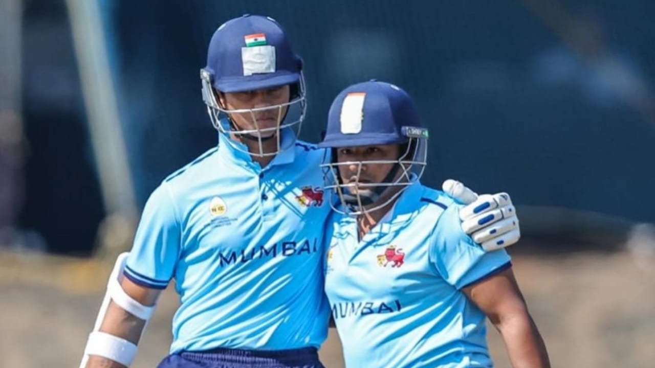 ಇನ್ನು ಸೈಯದ್ ಮುಷ್ತಾಕ್ ಅಲಿ ಟ್ರೋಫಿ ಪಂದ್ಯದ ಬಗ್ಗೆ ಹೇಳುವುದಾದರೆ, ಮುಂಬೈ ತಂಡವು ಹರಿಯಾಣವನ್ನು 4 ವಿಕೆಟ್ಗಳಿಂದ ಸೋಲಿಸಿತು. ಹರಿಯಾಣ 20 ಓವರ್ಗಳಲ್ಲಿ 234 ರನ್ ಗಳಿಸಿತು. ಇದಕ್ಕೆ ಪ್ರತಿಕ್ರಿಯೆಯಾಗಿ, ಮುಂಬೈ ಕೇವಲ 17.3 ಓವರ್ಗಳಲ್ಲಿ ಈ ಬೃಹತ್ ಗುರಿಯನ್ನು ಬೆನ್ನಟ್ಟಿತು. ಹರಿಯಾಣ ವಿರುದ್ಧ ತಂಡವೊಂದು ಇಷ್ಟು ದೊಡ್ಡ ಸ್ಕೋರ್ ಅನ್ನು ಬೆನ್ನಟ್ಟಿದ್ದು ಇದೇ ಮೊದಲು. ಸರ್ಫರಾಜ್ ಜೊತೆಗೆ, ಯಶಸ್ವಿ ಜೈಸ್ವಾಲ್ ಕೂಡ ಈ ಪಂದ್ಯದಲ್ಲಿ 50 ಎಸೆತಗಳಲ್ಲಿ 101 ರನ್ಗಳ ಇನ್ನಿಂಗ್ಸ್ ಆಡಿದರು.