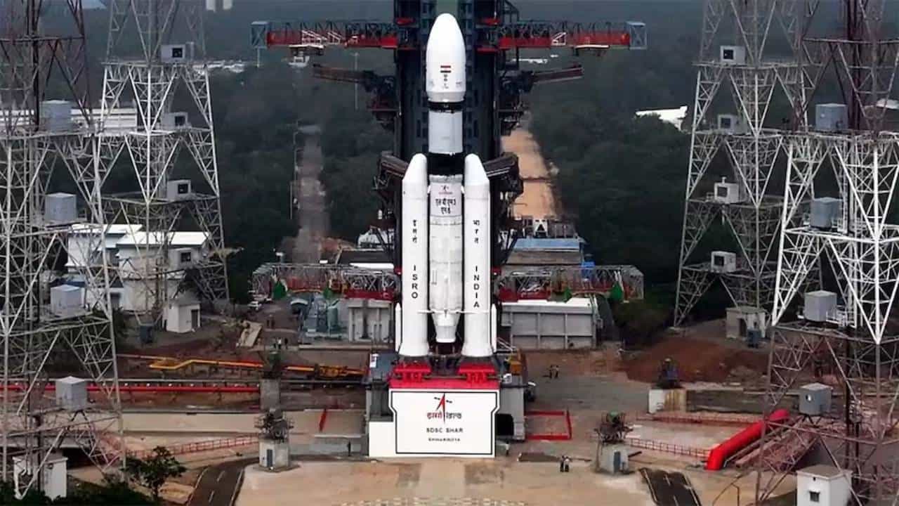 ISRO Bluebird Mission: ಇಸ್ರೋದಿಂದ ಐತಿಹಾಸಿಕ ಸಾಧನೆ, ಬ್ಲೂಬರ್ಡ್ ಬ್ಲಾಕ್-2 ಇಂಟರ್ನೆಟ್ ಉಪಗ್ರಹ ಯಶಸ್ವಿ ಉಡಾವಣೆ ISRO Bluebird Mission: ಇಸ್ರೋದಿಂದ ಐತಿಹಾಸಿಕ ಸಾಧನೆ, ಬ್ಲೂಬರ್ಡ್ ಬ್ಲಾಕ್-2 ಇಂಟರ್ನೆಟ್ ಉಪಗ್ರಹ ಯಶಸ್ವಿ ಉಡಾವಣೆ