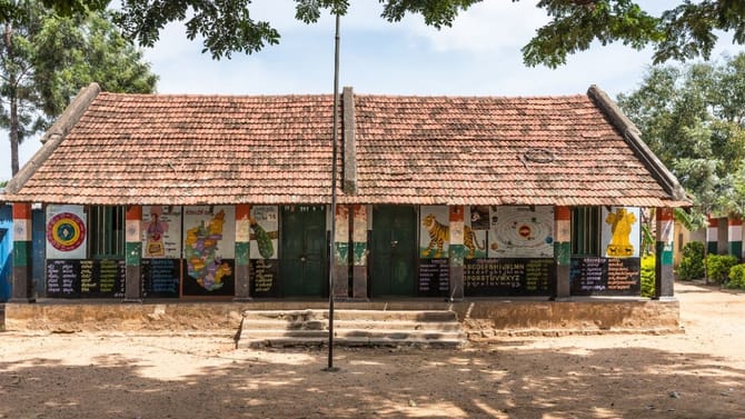 ಎಲ್ಲ ತರಗತಿಗೆ ಒಬ್ಬರೇ ಟೀಚರ್​​: ರಾಜ್ಯದಲ್ಲಿವೆ 6,675 ಏಕ ಶಿಕ್ಷಕ ಶಾಲೆಗಳು