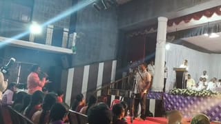 ಟೀಂ ಇಂಡಿಯಾದಲ್ಲಿ ಒಡಕು? ಸಂಭ್ರಮಾಚರಣೆಯಿಂದಲೂ ಕೊಹ್ಲಿ ದೂರ ದೂರ! ವಿಡಿಯೋ