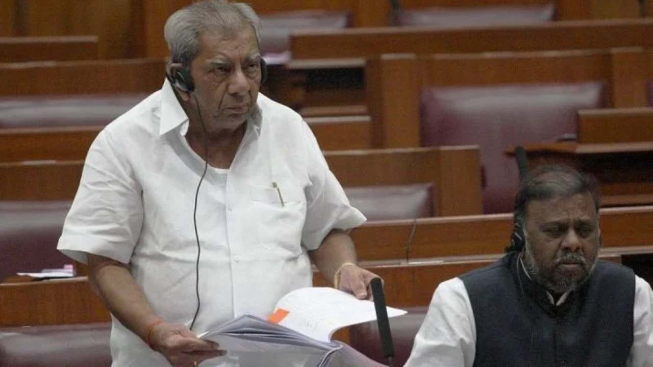 ಮತ್ತೆ 2004, 2008, 2013, 2018 ಹಾಗೂ 2023 ಕಾಂಗ್ರೆಸ್ ಪಕ್ಷದಿಂದ ಶಾಸಕರಾಗಿ ಆಯ್ಕೆಯಾಗಿದ್ದರು.