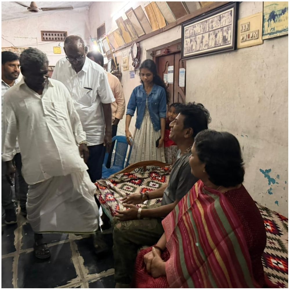 ಶಿವರಾಜ್​ಕುಮಾರ್ ಅವರ ಸಿನಿಮಾಗೆ ಪತ್ನಿ ಗೀತಾ ಶಿವರಾಜ್ ಕುಮಾರ್ ಕ್ಲ್ಯಾಪ್ ಮಾಡಿ ಚಾಲನೆ ನೀಡಿದರು. ಈ ಸಿನಿಮಾದ ಶೂಟ್ ಶೀಘ್ರವೇ ಆರಂಭ ಆಗಲಿದೆ. ಅವರು ಮುಖ್ಯಭೂಮಿಕೆ ನಿರ್ವಹಿಸುತ್ತಿರುವ ಮೊದಲ ತೆಲುಗು ಸಿನಿಮಾ ಇದಾಗಿದೆ.