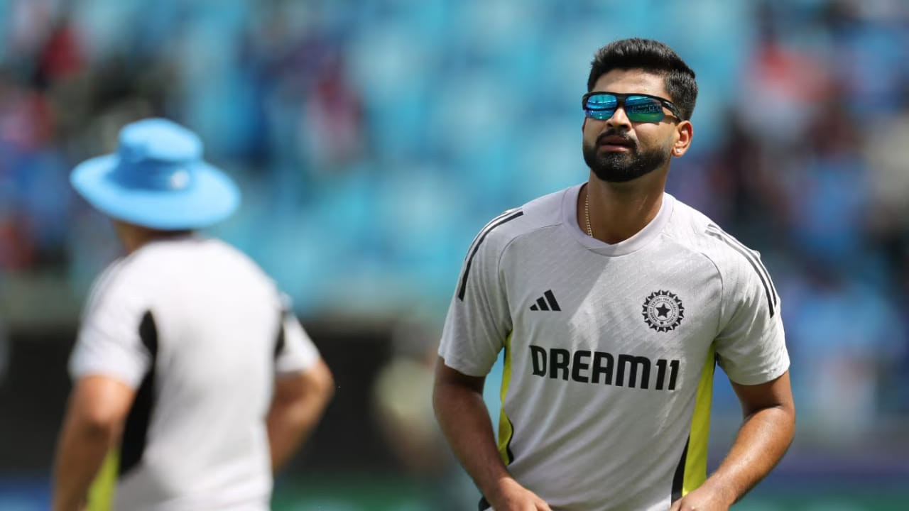 ಇದೀಗ ಶ್ರೇಸಯ್ ಸ್ವಲ್ಪ ತೂಕ ಹೆಚ್ಚಿಸಿಕೊಂಡಿದ್ದರೂ, ಅವರ ಸ್ನಾಯುವಿನ ದ್ರವ್ಯರಾಶಿ ಕಡಿಮೆಯಾಗಿದೆ, ಇದು ಅವರ ಬಲದ ಮೇಲೆ ಮತ್ತಷ್ಟು ಪರಿಣಾಮ ಬೀರುತ್ತದೆ. ವೈದ್ಯಕೀಯ ತಂಡವು ಅಯ್ಯರ್ ಅವರೊಂದಿಗೆ ಯಾವುದೇ ಅಪಾಯಗಳನ್ನು ತೆಗೆದುಕೊಳ್ಳಲು ಬಯಸುವುದಿಲ್ಲ. ಏಕೆಂದರೆ ಅವರು ಏಕದಿನ ತಂಡದಲ್ಲಿ ಪ್ರಮುಖ ಆಟಗಾರರಾಗಿದ್ದಾರೆ.