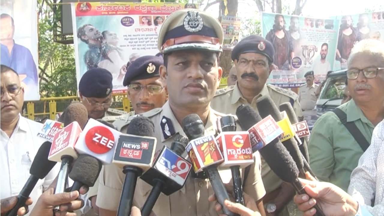 ಉದ್ಯೋಗಾಕಾಂಕ್ಷಿಗಳಿಗೆ ಗುಡ್ನ್ಯೂಸ್: ಪೊಲೀಸ್ ಇಲಾಖೆಯಿಂದಲೇ ವಿಶೇಷ ತರಬೇತಿ ಕಾರ್ಯಾಗಾರ ಉದ್ಯೋಗಾಕಾಂಕ್ಷಿಗಳಿಗೆ ಗುಡ್ನ್ಯೂಸ್: ಪೊಲೀಸ್ ಇಲಾಖೆಯಿಂದಲೇ ವಿಶೇಷ ತರಬೇತಿ ಕಾರ್ಯಾಗಾರ