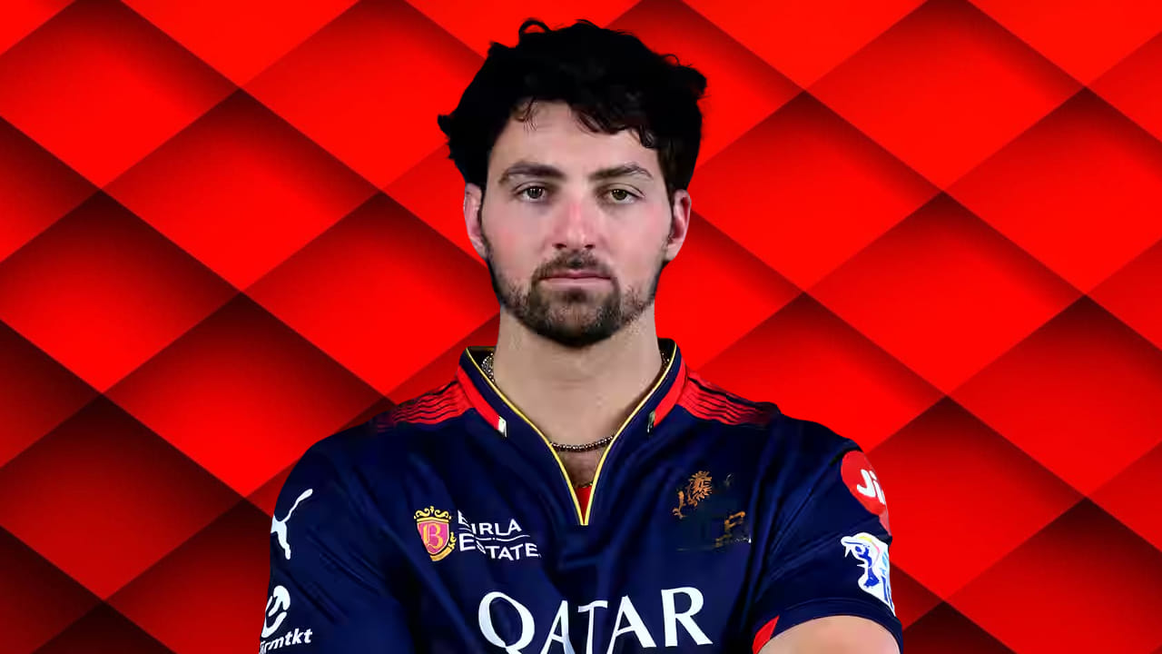 ಟಿಮ್ ಡೇವಿಡ್: ರಾಯಲ್ ಚಾಲೆಂಜರ್ಸ್ ಬೆಂಗಳೂರು ತಂಡದ ಫನಿಶರ್ ಪಾತ್ರದಲ್ಲಿ ಟಿಮ್ ಡೇವಿಡ್ ಕಾಣಿಸಿಕೊಳ್ಳಲಿದ್ದಾರೆ. ಕಳೆದ ಸೀಸನ್​ನಲ್ಲಿ ವಿಸ್ಫೋಟಕ ಬ್ಯಾಟಿಂಗ್ ಪ್ರದರ್ಶಿಸಿದ್ದ ಟಿಮ್ ಡೇವಿಡ್ ಇದೀಗ ಭರ್ಜರಿ ಫಾರ್ಮ್​ನಲ್ಲಿದ್ದಾರೆ. ಹೀಗಾಗಿ ಅವರನ್ನು ಸಹ ಪ್ಲೇಯಿಂಗ್ ಇಲೆವೆನ್​ನಿಂದ ಕೈ ಬಿಡುವುದಿಲ್ಲ.