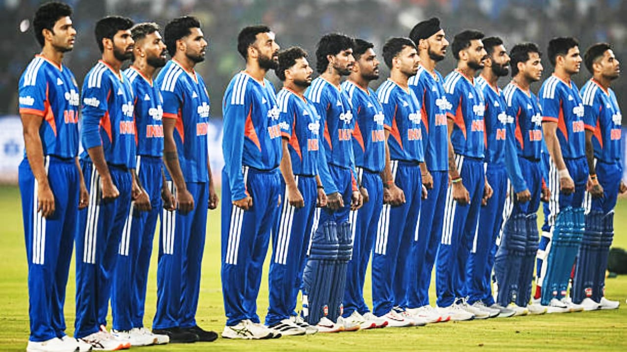 ಭಾರತ ತಂಡ (Team India) ಈವರೆಗೆ 261 ಟಿ೨೦ ಪಂದ್ಯಗಳನ್ನಾಡಿದೆ. ಈ 261 ಮ್ಯಾಚ್ ಗಳಲ್ಲಿ 173 ಪಂದ್ಯಗಳನ್ನು ಗೆದ್ದುಕೊಂಡಿದೆ. ಇತ್ತ 173 ಮ್ಯಾಚ್ ಗಳನ್ನು ಜಯಿಸಿದರೂ ಬೃಹತ್ ಮೊತ್ತ ಬೆನ್ನತ್ತಿ ಗೆದ್ದ ಇತಿಹಾಸವಿಲ್ಲ ಎಂದರೆ ನಂಬಲೇಬೇಕು.