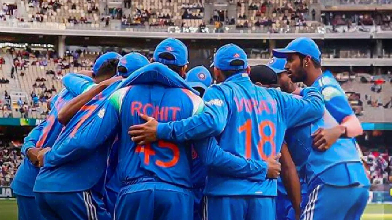 ಇದಕ್ಕೂ ಮುನ್ನ ನಡೆದ ಸೌತ್ ಆಫ್ರಿಕಾ ವಿರುದ್ಧದ ಏಕದಿನ ಸರಣಿಯಲ್ಲಿ ಹಾರ್ದಿಕ್ ಪಾಂಡ್ಯ ಹಾಗೂ ಜಸ್​ಪ್ರೀತ್ ಬುಮ್ರಾ ಕಾಣಿಸಿಕೊಂಡಿರಲಿಲ್ಲ. ಇದೀಗ ನ್ಯೂಝಿಲೆಂಡ್ ವಿರುದ್ಧದ ಏಕದಿನ ಸರಣಿಯಿಂದಲೂ ಹೊರಗುಳಿಯಲಿದ್ದಾರೆ. ಇದಾಗ್ಯೂ ಇಬ್ಬರು ಕಿವೀಸ್ ವಿರುದ್ಧದ 5 ಪಂದ್ಯಗಳ ಟಿ20 ಸರಣಿಯಲ್ಲಿ ಕಾಣಿಸಿಕೊಳ್ಳಲಿದ್ದಾರೆ.