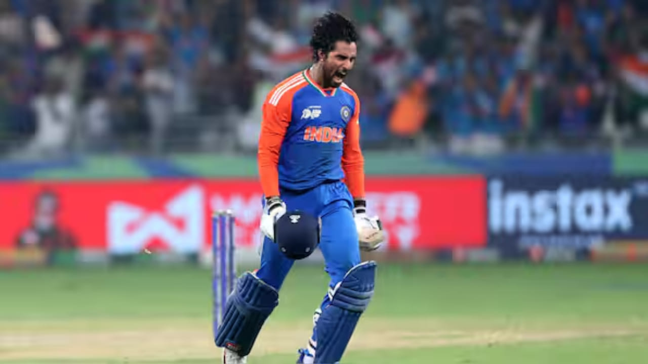 ತಿಲಕ್ ವರ್ಮಾ 23 ವರ್ಷ ಮತ್ತು 31 ದಿನಗಳಲ್ಲಿ ಕೇವಲ 34 ಇನ್ನಿಂಗ್ಸ್‌ಗಳಲ್ಲಿ ಈ ಸಾಧನೆ ಮಾಡಿದ್ದಾರೆ. ತಿಲಕ್‌ಗಿಂತ ಮೊದಲು, 25 ವರ್ಷ ಮತ್ತು 65 ದಿನಗಳಲ್ಲಿ 1,000 ಟಿ20 ರನ್ ಪೂರೈಸಿದ್ದ ಅಭಿಷೇಕ್ ಶರ್ಮಾ ಹೆಸರಲ್ಲಿ ಈ ದಾಖಲೆ ಇತ್ತು. ಇದು ಮಾತ್ರವಲ್ಲದೆ ತಿಲಕ್ ವರ್ಮಾ ಟಿ20ಗಳಲ್ಲಿ 1,000 ರನ್ ಗಳಿಸಿದ 13 ನೇ ಭಾರತೀಯ ಕ್ರಿಕೆಟಿಗ ಎನಿಸಿಕೊಂಡಿದ್ದಾರೆ.