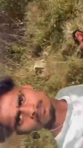 ಯುವಕನ ಹೆಣ ಬೀಳಿಸಿ ಸೆಲ್ಫಿ ವಿಡಿಯೋ