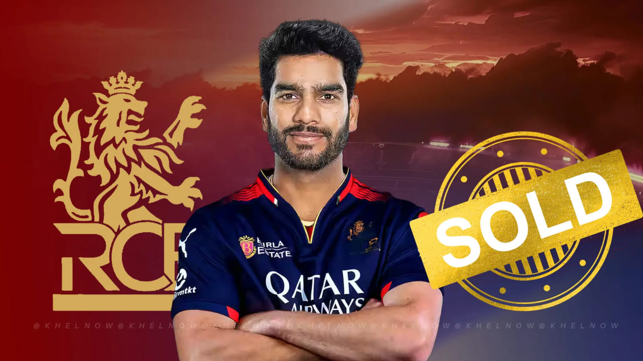 ಈ ಹಿಂದಿನ ಮೆಗಾ ಹರಾಜಿನಲ್ಲಿ ವೆಂಕಟೇಶ್ ಅಯ್ಯರ್ ಅವರನ್ನು ಕೆಕೆಆರ್ ಬರೋಬ್ಬರಿ 23.75 ಕೋಟಿ ನೀಡಿ ಖರೀದಿಸಿತ್ತು. ಆದರೆ ವೆಂಕಟೇಶ್ ಅವರ ಪ್ರದರ್ಶನ ಹೇಳಿಕೊಳ್ಳುವಂತಿರಲಿಲ್ಲ. ಹೀಗಾಗಿ ಅವರನ್ನು ಕೆಕೆಆರ್ ಕೈಬಿಟ್ಟಿತ್ತು. ಇದೀಗ ಆರ್ಸಿಬಿ ಅವರನ್ನು 7 ಕೋಟಿ ರೂ. ನೀಡಿ ಖರೀದಿಸಿದೆ. ಅಲ್ಲದೆ ವೆಂಕಟೇಶ್ಗೆ ಮಧ್ಯಮ ಕ್ರಮಾಂಕದಲ್ಲಿ ಆಡುವ ಅವಕಾಶವೂ ಸಿಗಲಿದೆ.