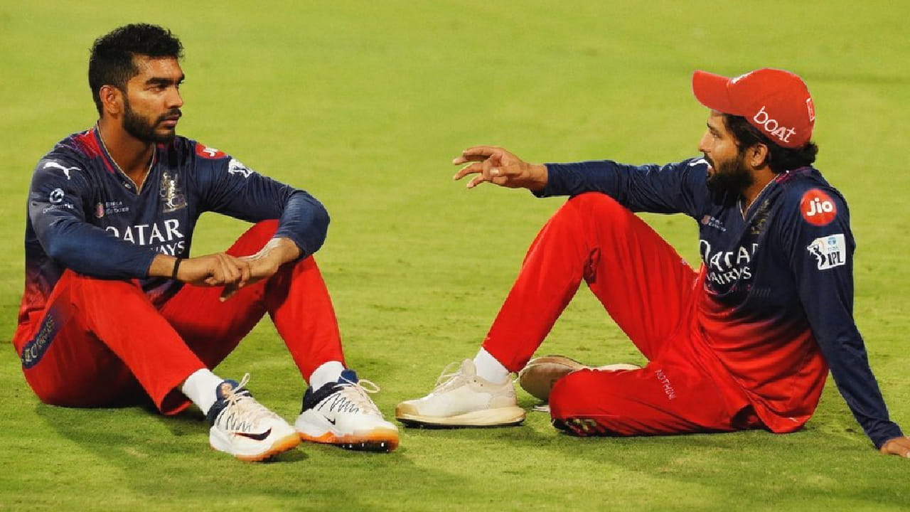 ಇನ್ನು ಮೂರನೇ ಮತ್ತು ನಾಲ್ಕನೇ ಕ್ರಮಾಂಕಗಳಲ್ಲಿ ಕಣಕ್ಕಿಳಿಯುವ ದೇವದತ್ ಪಡಿಕ್ಕಲ್ ಹಾಗೂ ರಜತ್ ಪಾಟಿದಾರ್ ಕೂಡ ಬ್ಯಾಟರ್​ಗಳು. ಇತ್ತ ವೆಂಟಕೇಶ್ ಅಯ್ಯರ್ ಕೂಡ ಅಗ್ರ ಕ್ರಮಾಂಕದ ಬ್ಯಾಟ್ಸ್​ಮನ್. ಹೀಗಾಗಿ ಟಾಪ್-4 ನಲ್ಲೇ ಅವರಿಗೆ ಸ್ಥಾನ ನೀಡಬೇಕಾಗುತ್ತದೆ.