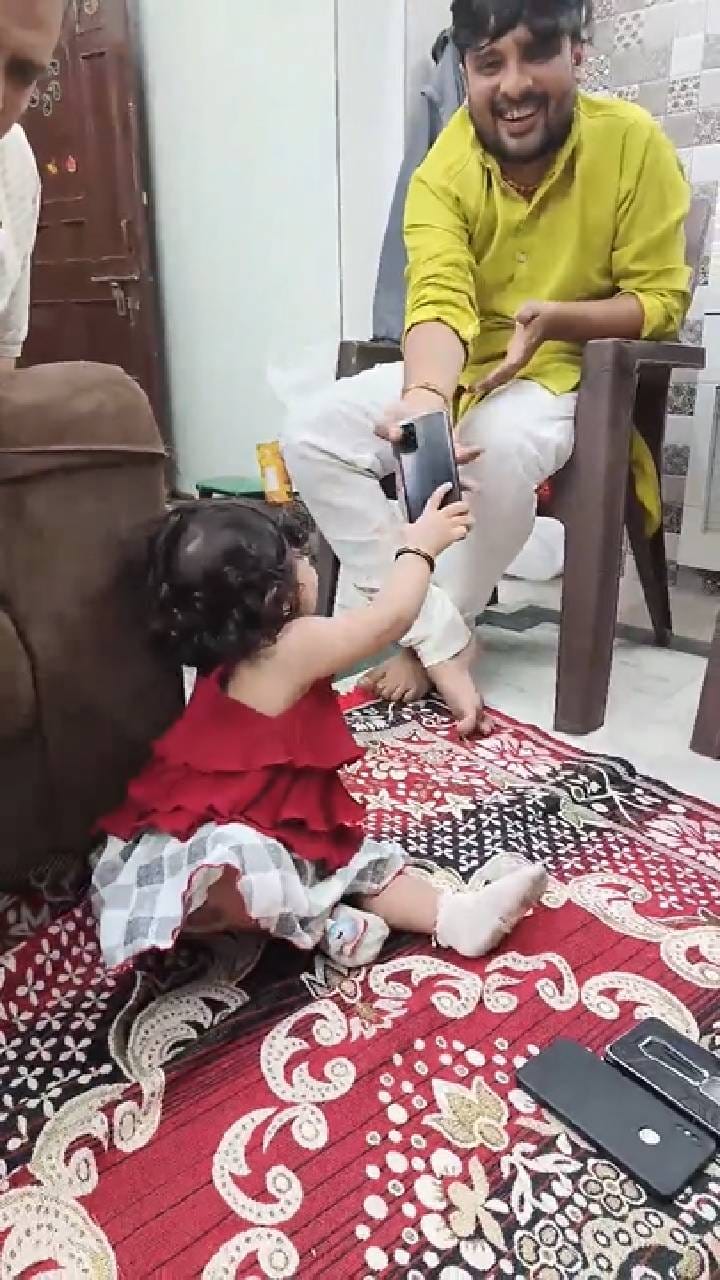 ಈ ಮಗುವಿನ ಸ್ಮಾರ್ಟ್​​ನೆಸ್​​ಗೆ ನೆಟ್ಟಿಗರು ಫಿದಾ