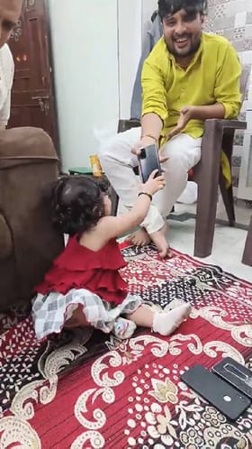 ಈ ಮಗುವಿನ ಸ್ಮಾರ್ಟ್​​ನೆಸ್​​ಗೆ ನೆಟ್ಟಿಗರು ಫಿದಾ