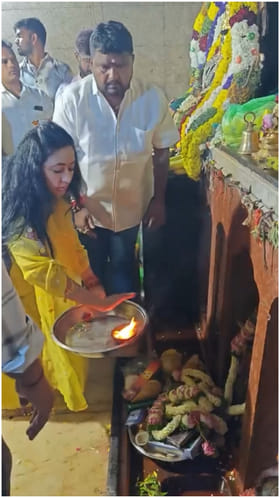 ‘ದಿ ಡೆವಿಲ್’ ಗೆಲುವಿಗಾಗಿ ಅಣ್ಣಮ್ಮ ದೇವಿಗೆ ವಿಜಯಲಕ್ಷ್ಮಿ ಪೂಜೆ