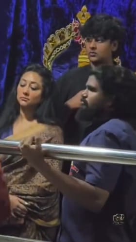 ವೈಕುಂಠ ಏಕಾದಶಿ, ಪುತ್ರನೊಂದಿಗೆ ದೇವಾಲಯಕ್ಕೆ ಭೇಟಿ ನೀಡಿದ ವಿಜಯಲಕ್ಷ್ಮಿ ದರ್ಶನ್