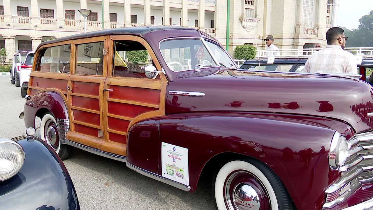  ಮಾದಕ ವಸ್ತು ಮುಕ್ತ ಕರ್ನಾಟಕ (drug free karnataka) ಅನ್ನೋ ಟ್ಯಾಗ್ ಲೈನ್ ಮೂಲಕ  ಬೆಂಗಳೂರು ನಗರ ಪೊಲೀಸ್‌ ಇಲಾಖೆ ಮತ್ತು ಫೆಡರೇಷನ್‌ ಆಫ್‌ ಹಿಸ್ಟೋರಿಕ್‌ ವೆಹಿಕಲ್ಸ್‌ ಆಫ್‌ ಇಂಡಿಯಾ ಸಹಯೋಗದಲ್ಲಿ ನಿನ್ನೆ ಬೆಳಗ್ಗೆ ವಿಂಟೇಜ್‌ ಕಾರ್‌ ರ‍್ಯಾಲಿ ಅಭಿಯಾನದಲ್ಲಿ ಸೇ ನೋ ಟು ಡ್ರಗ್  ಜಾಗೃತಿ ಮೂಡಿಸಲಾಯಿತು.
