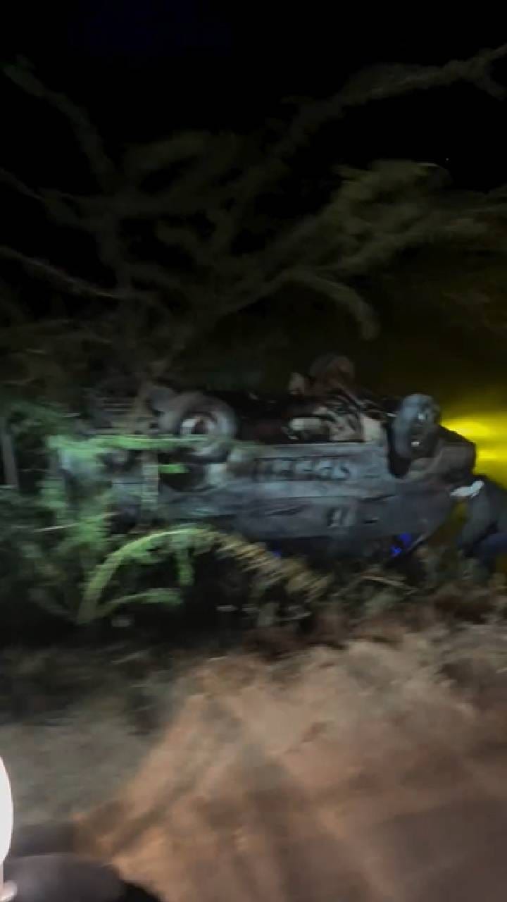 ಸ್ಟಂಟ್​ ಮಾಡಲು ಹೋಗಿ ಗುಂಡಿಗೆ ಬಿದ್ದ ಓಮಿನಿ