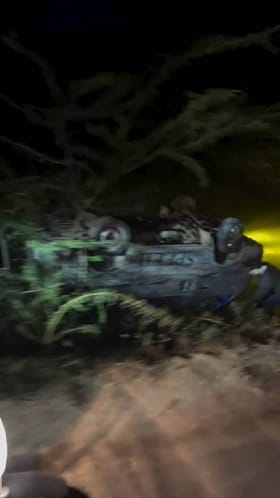 ಸ್ಟಂಟ್​ ಮಾಡಲು ಹೋಗಿ ಗುಂಡಿಗೆ ಬಿದ್ದ ಓಮಿನಿ