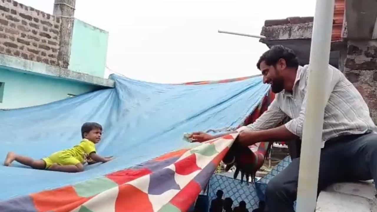 Video: ಕಟ್ಟಡದ ಮೇಲಿಂದ ಬಿದ್ದ ಮಗು; ಪವಾಡ ಸದೃಶ ಅಪಾಯದಿಂದ ಪಾರು