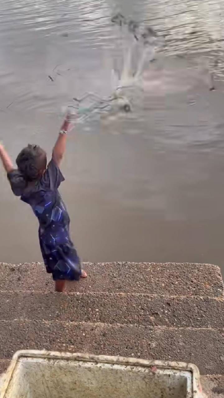 ಗಾಳ ಹಾಕಿ ಮೀನು ಹಿಡಿಯೋದ್ರಲ್ಲಿ ಪಂಟ್ರು ಈ ಬಾಲಕ