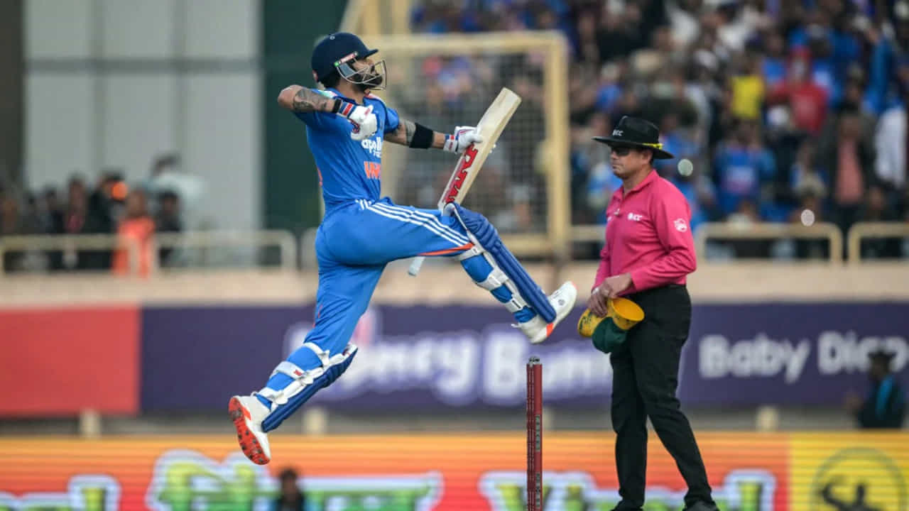 IND vs SA: ರಾಯ್ಪುರದಲ್ಲೂ ಕಿಂಗ್ ಕೊಹ್ಲಿಯದ್ದೇ ಕಾರುಬಾರು; ಸತತ 2ನೇ ಶತಕ IND vs SA: ರಾಯ್ಪುರದಲ್ಲೂ ಕಿಂಗ್ ಕೊಹ್ಲಿಯದ್ದೇ ಕಾರುಬಾರು; ಸತತ 2ನೇ ಶತಕ