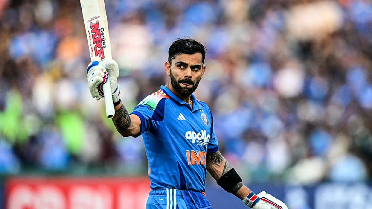 ಈ ಭರ್ಜರಿ ಬ್ಯಾಟಿಂಗ್​​​ನೊಂದಿಗೆ ಕಿಂಗ್ ಕೊಹ್ಲಿ ಕೇವಲ 45 ಎಸೆತಗಳಲ್ಲಿ 3 ಸಿಕ್ಸ್​​ ಹಾಗೂ 6 ಫೋರ್​​ಗಳೊಂದಿಗೆ ಅಜೇಯ 65 ರನ್ ಬಾರಿಸಿದ್ದರು. ಈ ಅರ್ಧಶತಕದೊಂದಿಗೆ ವಿಶಾಖಪಟ್ಟಣ ಎಸಿಎ ಮೈದಾನದಲ್ಲಿ ಕಿಂಗ್ ಕೊಹ್ಲಿ 650+ ರನ್​​ ಕಲೆಹಾಕಿದ ಸಾಧನೆ ಮಾಡಿದ್ದಾರೆ.