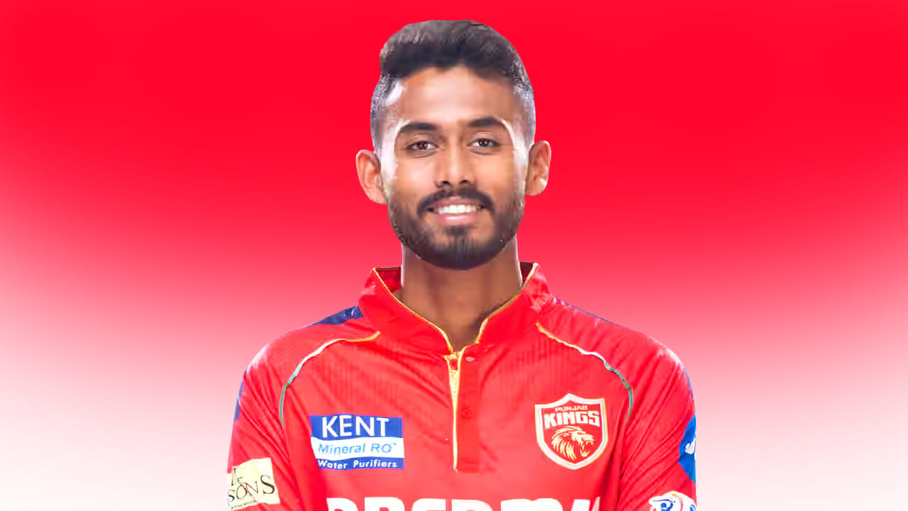 ವಿದ್ವತ್ ಕಾವೇರಪ್ಪ: ಕರ್ನಾಟಕದ ವೇಗಿ ವಿದ್ವತ್ ಕಾವೇರಪ್ಪ ಈ ಹಿಂದೆ ಪಂಜಾಬ್ ಕಿಂಗ್ಸ್ ಪರ ಕಣಕ್ಕಿಳಿದಿದ್ದರು. ಈ ಬಾರಿ 30 ಲಕ್ಷ ರೂ. ಮೂಲ ಬೆಲೆಯೊಂದಿಗೆ ಕಾಣಿಸಿಕೊಂಡರೂ ಕಾವೇರಪ್ಪನ ಖರೀದಿಗೆ ಯಾವುದೇ ಫ್ರಾಂಚೈಸಿ ಆಸಕ್ತಿ ತೋರಲಿಲ್ಲ.