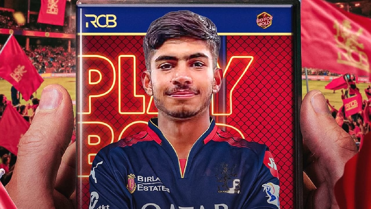 ವಿಹಾನ್ ಮಲ್ಹೋತ್ರ: ಪಂಜಾಬ್‌ನ 18 ವರ್ಷದ ಸ್ಪಿನ್ ಆಲ್ ರೌಂಡರ್ ವಿಹಾನ್ ಮಲ್ಹೋತ್ರ ಈ ಬಾರಿಯ ಹರಾಜಿನಲ್ಲಿ 30 ಲಕ್ಷ ರೂ. ಮೂಲ ಬೆಲೆಯೊಂದಿಗೆ ಕಾಣಿಸಿಕೊಂಡಿದ್ದರು. ಅದರಂತೆ ಹರಾಜಿನಲ್ಲಿ 30 ಲಕ್ಷ ರೂ.ಗೆ ಬಿಡ್ ಮಾಡುವ ಮೂಲಕ ರಾಯಲ್ ಚಾಲೆಂಜರ್ಸ್ ಬೆಂಗಳೂರು ವಿಹಾನ್ ಅವರನ್ನು ಖರೀದಿಸಿದೆ.