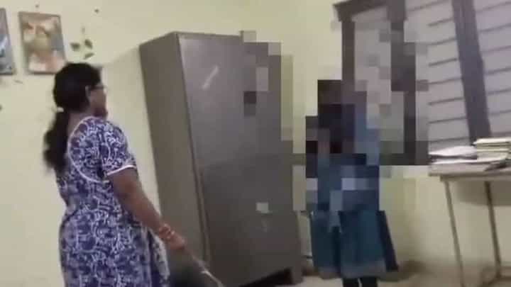 Video: ತೆಲಂಗಾಣದ ಹಾಸ್ಟೆಲ್ನಲ್ಲಿ ವಿದ್ಯಾರ್ಥಿನಿಯ ಮೇಲೆ ವಾರ್ಡನ್ ದರ್ಪ Video: ತೆಲಂಗಾಣದ ಹಾಸ್ಟೆಲ್ನಲ್ಲಿ ವಿದ್ಯಾರ್ಥಿನಿಯ ಮೇಲೆ ವಾರ್ಡನ್ ದರ್ಪ