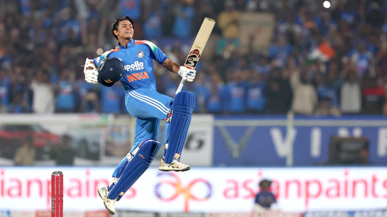 IND vs SA: ಚೊಚ್ಚಲ ಶತಕ; ಏಕದಿನದಲ್ಲಿ ಕೊನೆಗೂ ಯಶಸ್ಸು ಕಂಡ ಜೈಸ್ವಾಲ್ IND vs SA: ಚೊಚ್ಚಲ ಶತಕ; ಏಕದಿನದಲ್ಲಿ ಕೊನೆಗೂ ಯಶಸ್ಸು ಕಂಡ ಜೈಸ್ವಾಲ್