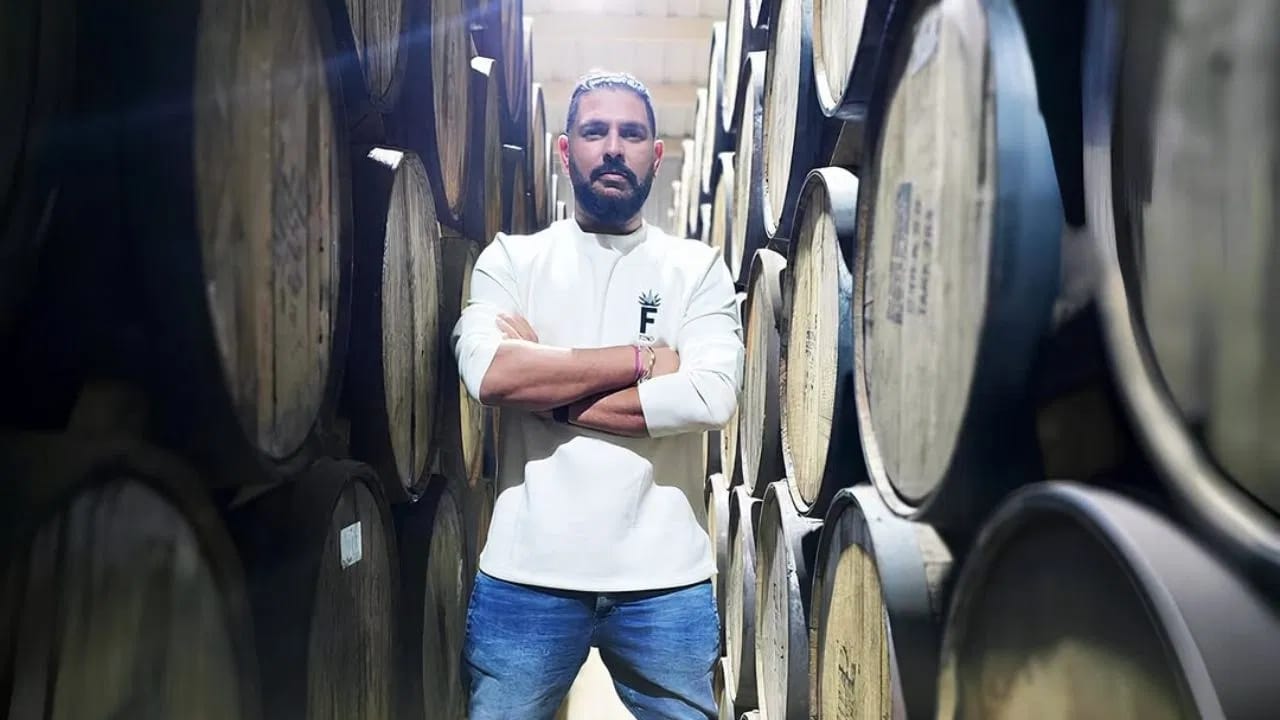 ಯುವರಾಜ್ ಸಿಂಗ್ ಗಿಂತ ಮೊದಲು, ಇಂಗ್ಲೆಂಡ್‌ನ ಮಾಜಿ ನಾಯಕ ಮತ್ತು ದಂತಕಥೆಯ ಆಲ್‌ರೌಂಡರ್ ಇಯಾನ್ ಬೋಥಮ್, ಆಸ್ಟ್ರೇಲಿಯಾದ ಮಾಜಿ ನಾಯಕ ರಿಕಿ ಪಾಂಟಿಂಗ್, ಇಂಗ್ಲೆಂಡ್‌ನ ಮಾಜಿ ವೇಗಿಗಳಾದ ಜೇಮ್ಸ್ ಆಂಡರ್ಸನ್ ಮತ್ತು ಕೆವಿನ್ ಪೀಟರ್ಸನ್ ಕೂಡ ಮದ್ಯ ವ್ಯವಹಾರಕ್ಕೆ ಪ್ರವೇಶಿಸಿದ್ದರು.