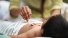 ಮಕ್ಕಳಿಗೆ ವಾರಕ್ಕೊಮ್ಮೆಯಾದರೂ ಹರಳೆಣ್ಣೆ ಸ್ನಾನ ಮಾಡಿಸಿ;ಪ್ರಯೋಜನ ಸಾಕಷ್ಟಿವೆ