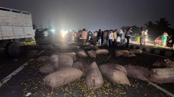 ಹೊಸ ವರ್ಷದ ಮೊದಲ ದಿನವೇ ಭೀಕರ ದುರಂತ; ವಾಹನ​ ಪಲ್ಟಿಯಾಗಿ ಮೂವರು ಸಾವು