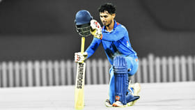 ಕೇವಲ ೧೬ ಇನಿಂಗ್ಸ್​​ಗಳಲ್ಲೇ ವಿಶ್ವ ದಾಖಲೆ ಬರೆದ ಅಮನ್ ಮೊಖಾಡೆ