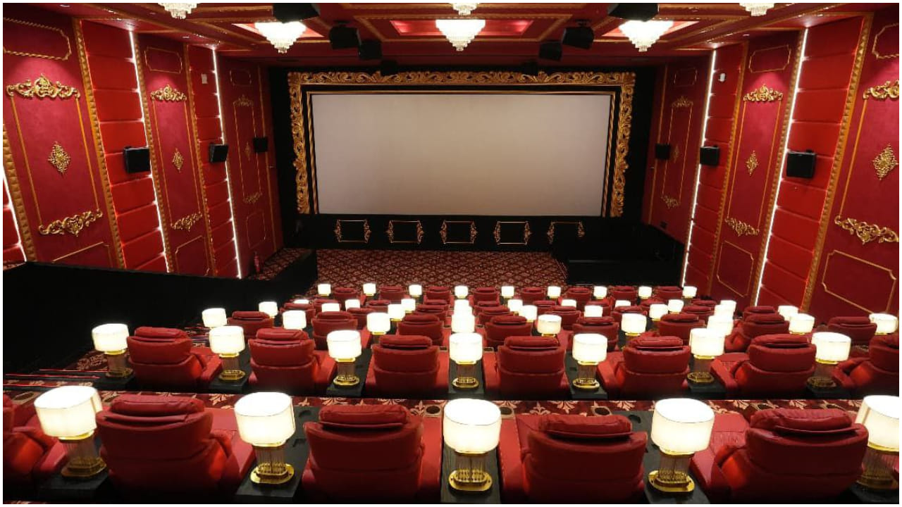 ಹೈದರಾಬಾದ್‌ನಲ್ಲಿ ಈಗಾಗಲೇ ಯಶಸ್ಸು ಕಂಡಿರುವ ‘ಎಎಂಬಿ ಸಿನಿಮಾಸ್’ ಈಗ ಬೆಂಗಳೂರಿನ ಸಿನಿಮಾ ಪ್ರಿಯರಿಗೂ ಮತ್ತು ಗಣ್ಯರಿಗೂ ಒಂದು ಹೊಸ ಥರದ ಸಿನಿಮಾ ಅನುಭವವನ್ನು ನೀಡಲು ಸಿದ್ಧವಾಗಿದೆ. ಫೋಟೋಗಳು ಗಮನ ಸೆಳೆಯುತ್ತಿವೆ.