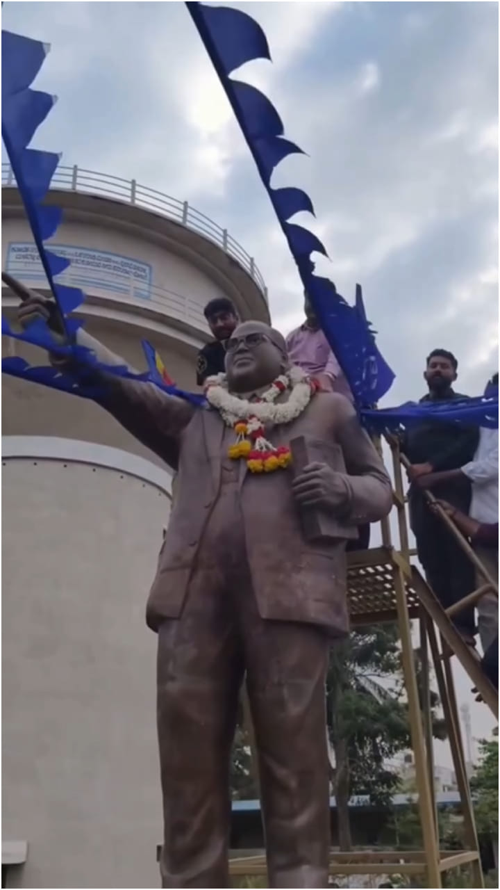 ಅಂಬೇಡ್ಕರ್ ಪ್ರತಿಮೆಗೆ ಮಾಲಾರ್ಪಣೆ ಮಾಡಿದ ಗಿಲ್ಲಿ ನಟ