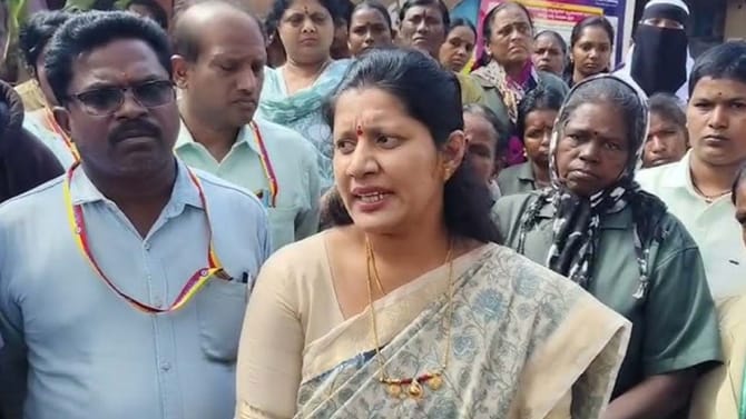 ಆ್ಯಸಿಡ್ ಬೆದರಿಕೆ: ರಕ್ಷಣೆ ಕೋರಿ ಪೊಲೀಸ್ ಮೆಟ್ಟಿಲೇರಿದ ಪೌರಾಯುಕ್ತೆ ಅಮೃತಾ