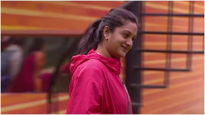 ಫಿನಾಲೆ ಸಮೀಪಿಸುತ್ತಿದ್ದಂತೆ ಶಾಂತಮೂರ್ತಿಯಾದ ಅಶ್ವಿನಿ; ಇದರ ಹಿಂದಿದೆ ದೊಡ್ಡ ಲೆಕ್ಕಾಚಾರ? ಫಿನಾಲೆ ಸಮೀಪಿಸುತ್ತಿದ್ದಂತೆ ಶಾಂತಮೂರ್ತಿಯಾದ ಅಶ್ವಿನಿ; ಇದರ ಹಿಂದಿದೆ ದೊಡ್ಡ ಲೆಕ್ಕಾಚಾರ?
