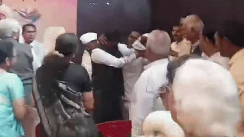 ಮಹಾರಾಷ್ಟ್ರ: ಸಾಹಿತ್ಯ ಸಮ್ಮೇಳನದ ಕಾರ್ಯಾಧ್ಯಕ್ಷ ವಿನೋದ್ ಕುಲಕರ್ಣಿ ಮೇಲೆ ಅಮಾನುಷ ಹಲ್ಲೆ