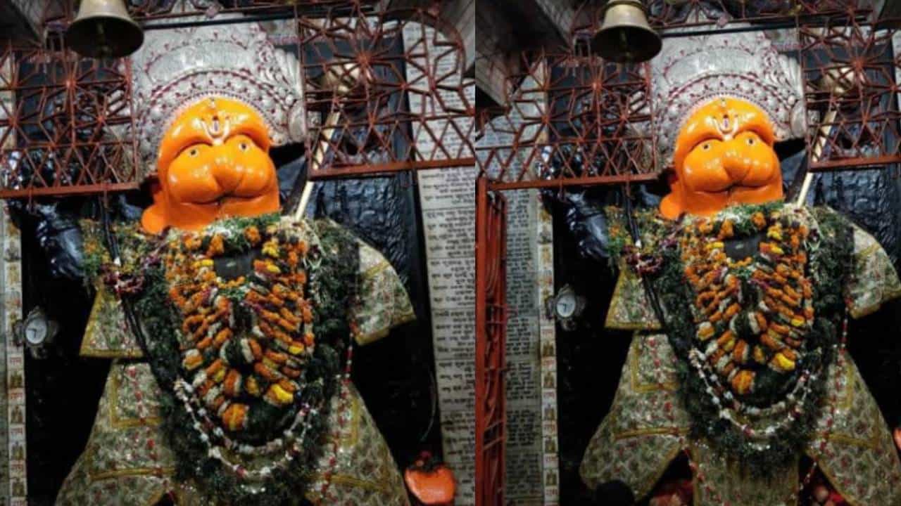 Bedi Hanuman Temple: ಇಲ್ಲಿ ಹನುಮಂತನನ್ನು ಸರಪಳಿಯಲ್ಲಿ ಕಟ್ಟಿ ಹಾಕಿ ಪೂಜಿಸಲಾಗುತ್ತದೆ; ಈ ದೇವಾಲಯ ಎಲ್ಲಿದೆ ಗೊತ್ತಾ? Bedi Hanuman Temple: ಇಲ್ಲಿ ಹನುಮಂತನನ್ನು ಸರಪಳಿಯಲ್ಲಿ ಕಟ್ಟಿ ಹಾಕಿ ಪೂಜಿಸಲಾಗುತ್ತದೆ; ಈ ದೇವಾಲಯ ಎಲ್ಲಿದೆ ಗೊತ್ತಾ?